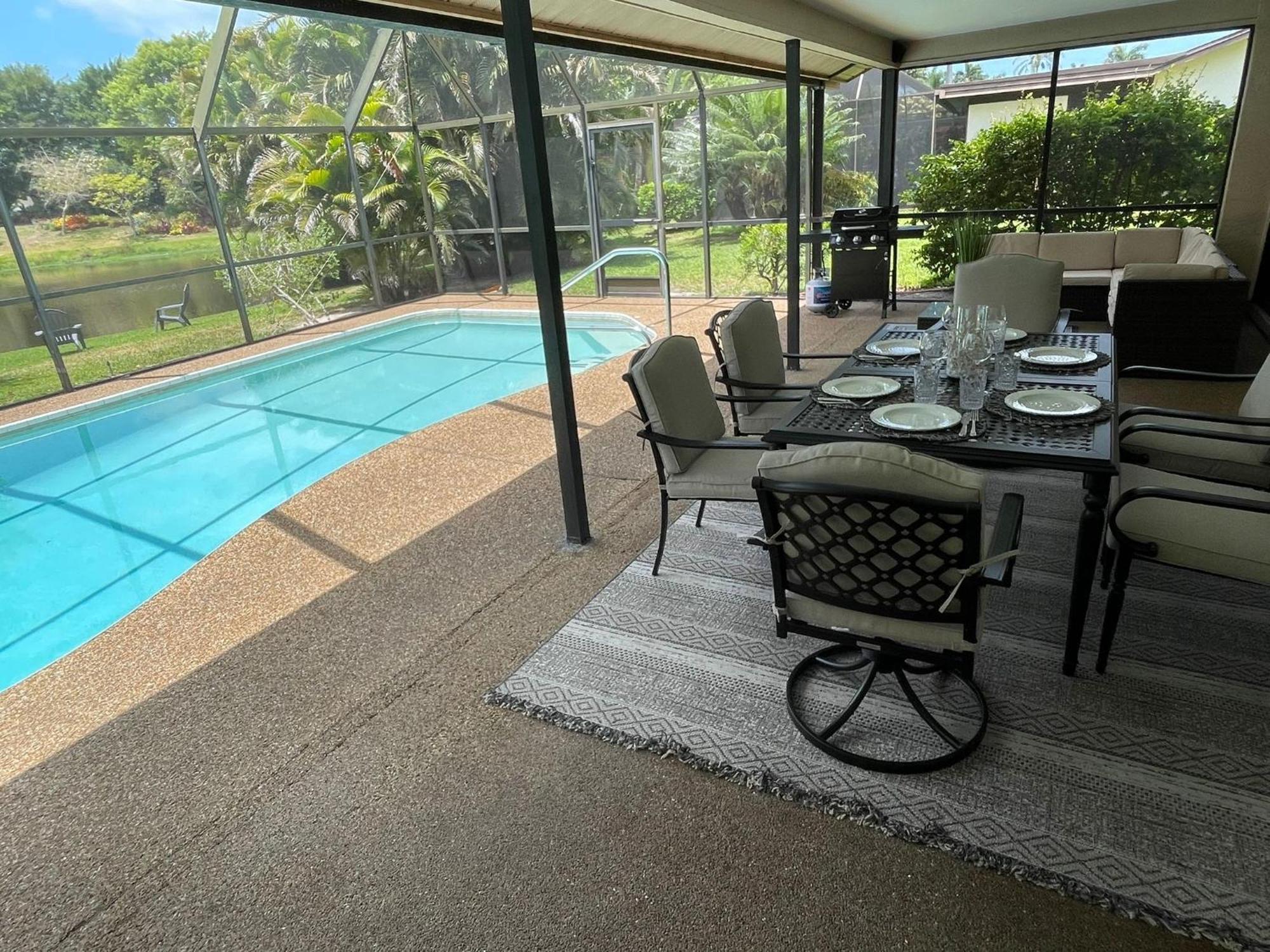 Pool Home With A New Sparkling Pool, Close To Beach, Lovely Lake View North Naples エクステリア 写真