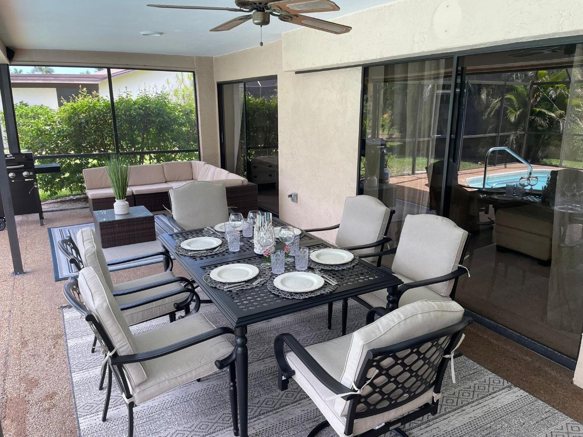 Pool Home With A New Sparkling Pool, Close To Beach, Lovely Lake View North Naples エクステリア 写真
