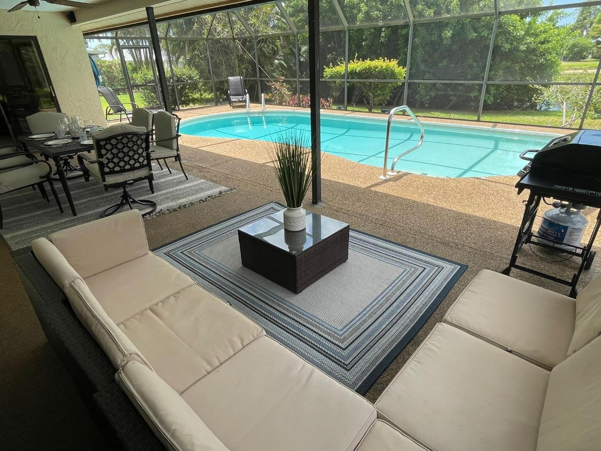 Pool Home With A New Sparkling Pool, Close To Beach, Lovely Lake View North Naples エクステリア 写真